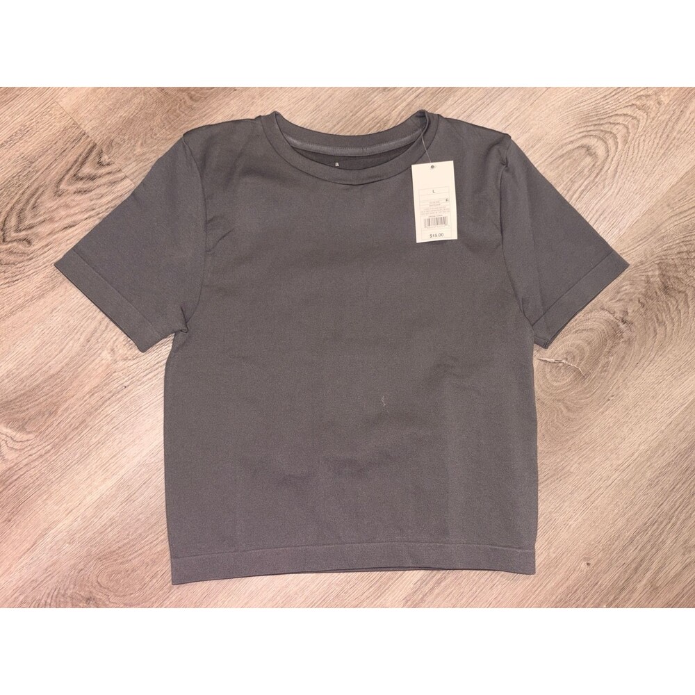A New Day Grey Stretchy T-shirt NWT Women’s L